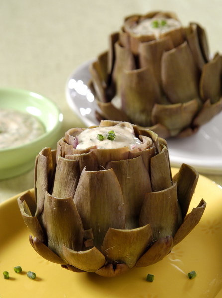 Alcachofras com molho leve. Receita: Cinthya Maggi. Créditos da imagem: Lang Alcachofras com molho leve. Receita: Cinthya Maggi. Créditos da imagem: Lang