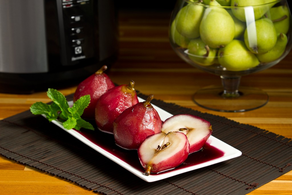 Peras ao vinho. Receita: Cinthya Maggi. Créditos da imagem: Electrolux