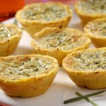 Empadinha de cenoura e queijo. Receita: Cinthya Maggi. Créditos da imagem: Lang